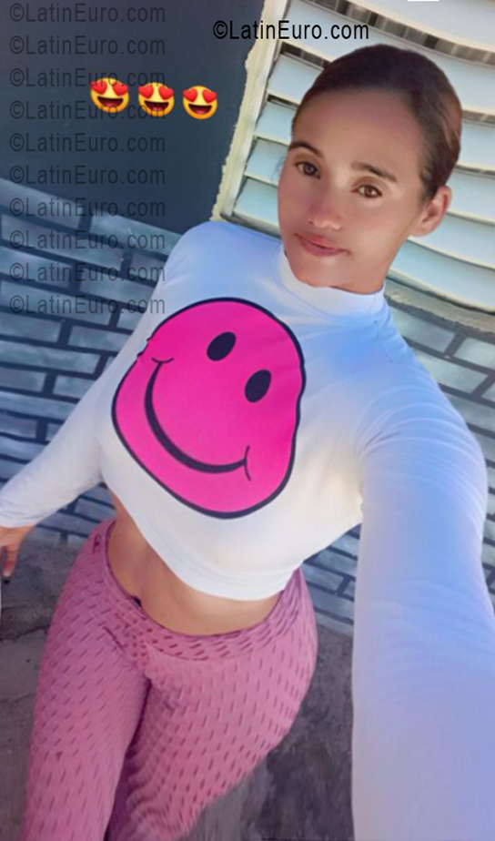 Date this funny Dominican Republic girl Santa from Gaspar Hernandez DO55701