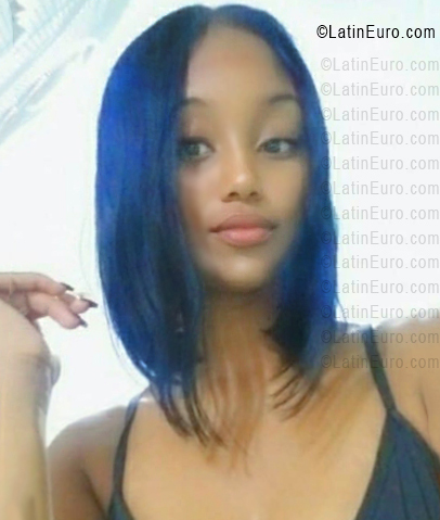 Date this athletic Dominican Republic girl Genesis - Glesis from Santiago DO55945