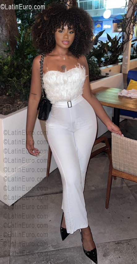 Date this beautiful Puerto Rico girl Esmeilin from Caguas PR267