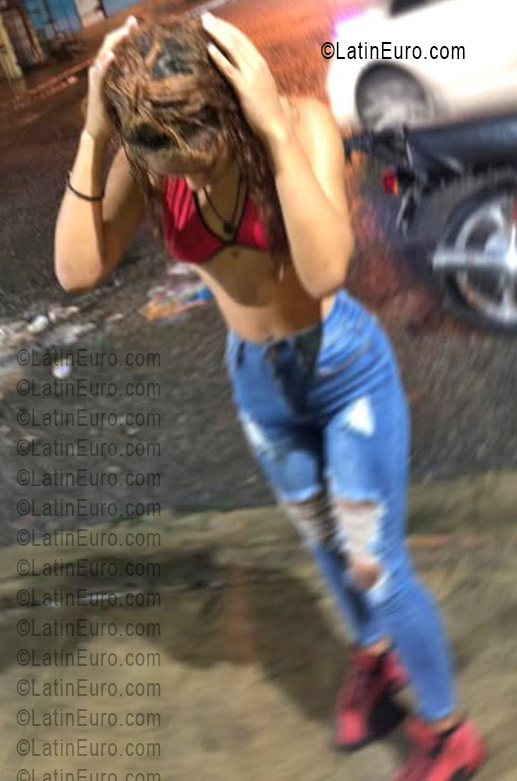 Date this cute Dominican Republic girl La from Santo Domingo DO56035