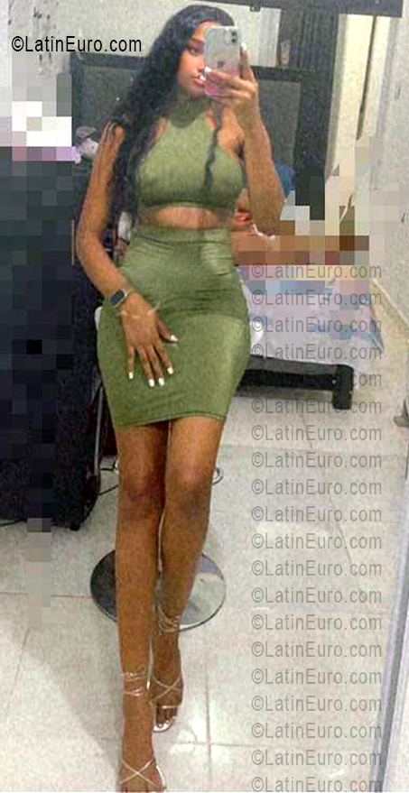 Date this lovely Dominican Republic girl Merlys from Santo Domingo DO56038