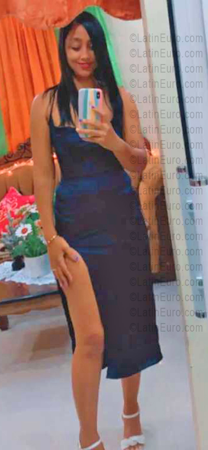 Date this beautiful Dominican Republic girl Miosoty from Santo Domingo DO56049