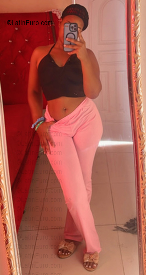 Date this cute Dominican Republic girl Lenin from Banica DO56050
