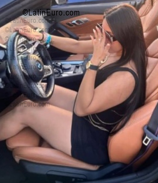 Date this athletic Venezuela girl Aleska from Caracas VE5429