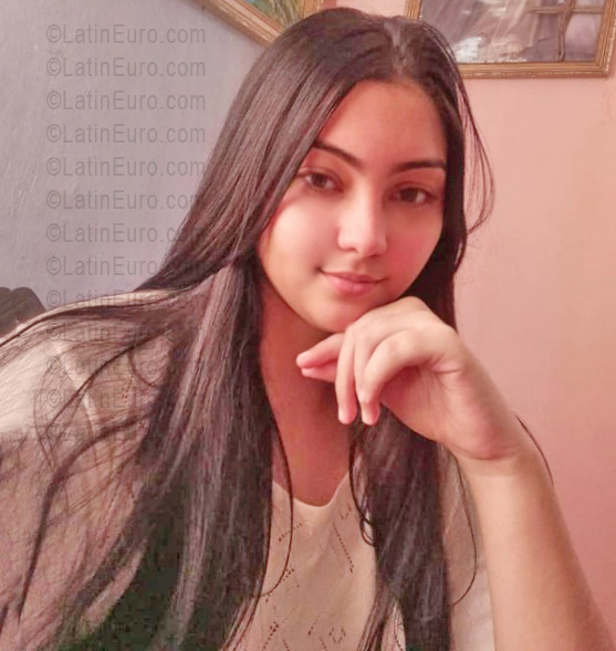 Date this cute Venezuela girl Jory from Coro VE5455