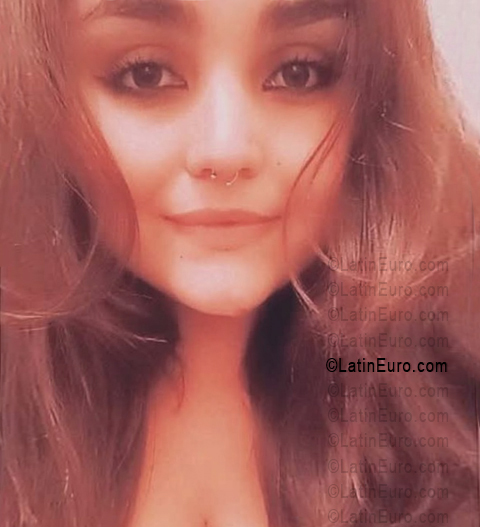 Date this happy Chile girl Karol from Santiago CL452