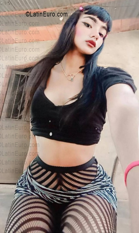 Date this exotic Venezuela girl Skarlett from La Victoria VE5584