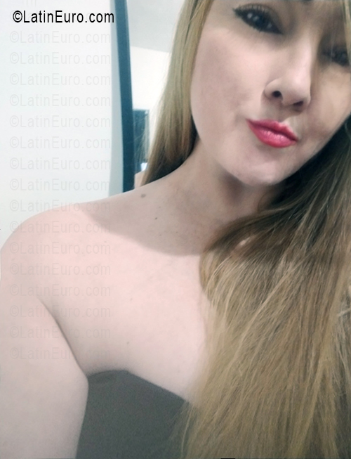 Date this georgeous Mexico girl Berenice from Hermosillo MX2795