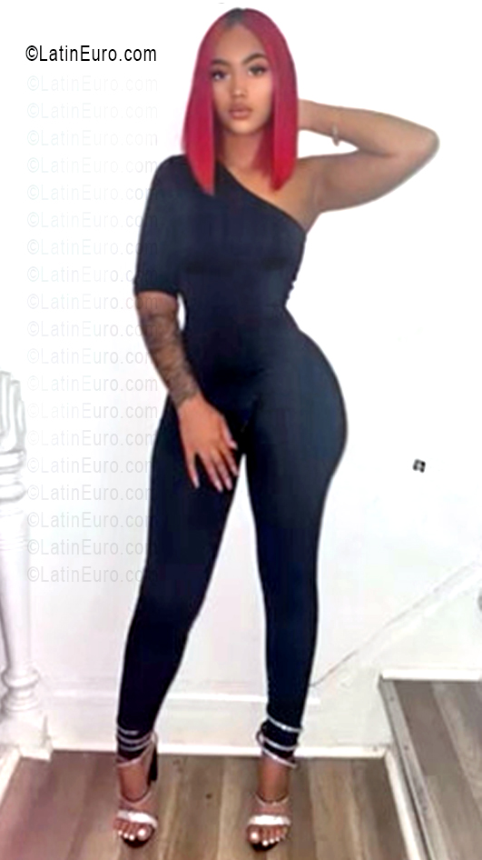 Date this sensual United States girl Jade from Newark US25548