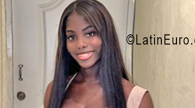 Date this lovely Dominican Republic girl Natalia from Romana DO56494