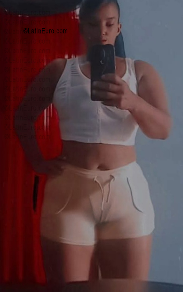 Date this passionate Dominican Republic girl Brythey from Santiago De Los Caballeros DO56558