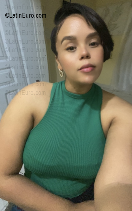 Date this exotic Dominican Republic girl Rina from Santo Domingo DO56622