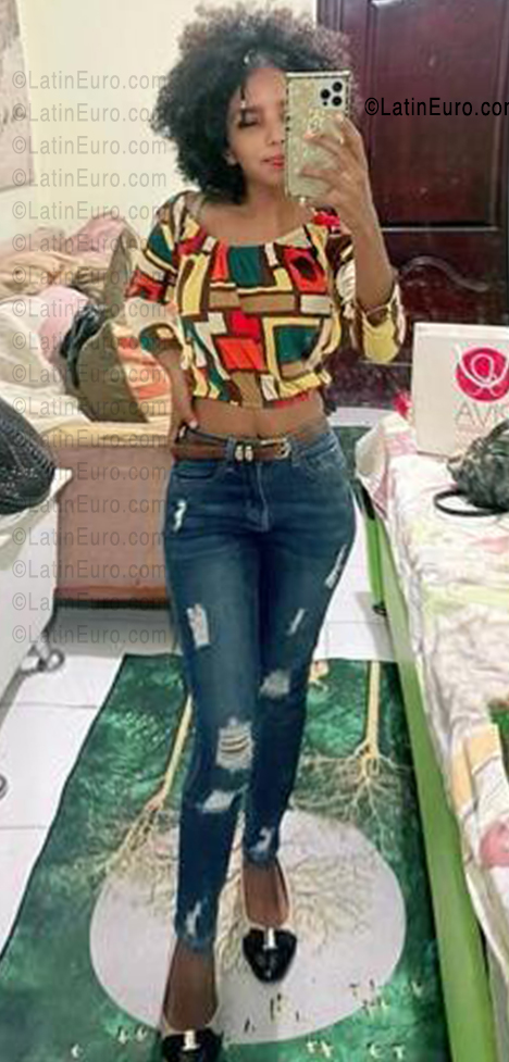 Date this stunning Dominican Republic girl Yafreisi from La Altagracia DO56659