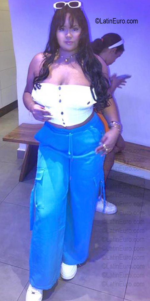 Date this happy Dominican Republic girl Sashy from Santo Domingo DO56674