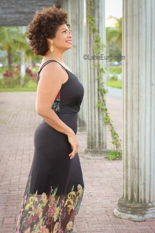 Date this stunning Brazil girl Maria from Maringa BR12426