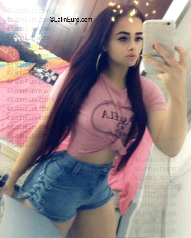 Date this sensual Dominican Republic girl Rosa from Santo Domingo DO56755