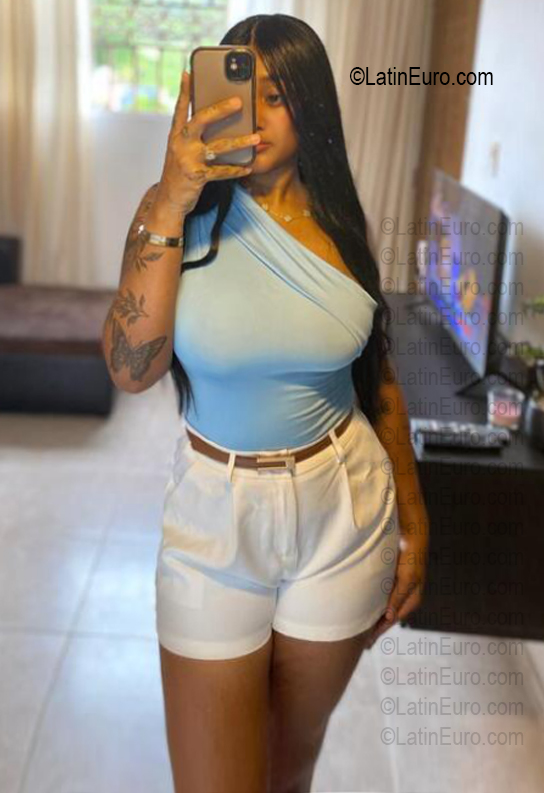 Date this lovely Dominican Republic girl Rain from Santiago De Los Caballeros DO56765