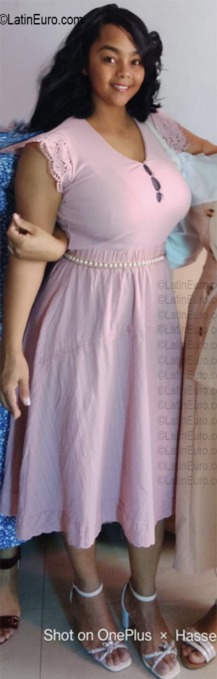 Date this passionate Dominican Republic girl Claribel from Santo Domingo DO56788