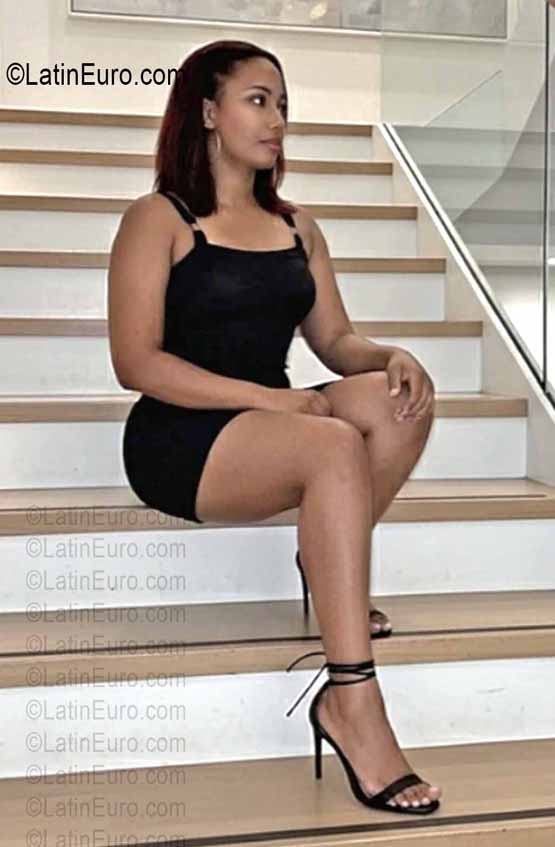 Date this delightful Dominican Republic girl Eve from Santo Domingo DO56924