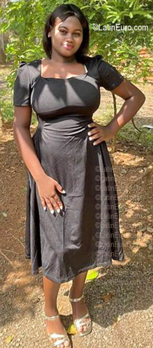 Date this gorgeous Dominican Republic girl Nelly from Santo Domingo DO56965