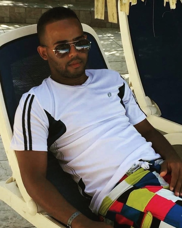 Date this sensual United States man Yefri from Corona Queen US25707