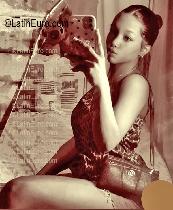 Date this funny Dominican Republic girl OCAIRA from Sanchez Ramirez DO57005