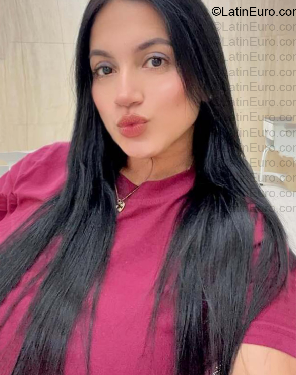 Date this sensual Venezuela girl Leonella from Venezuela VE5745