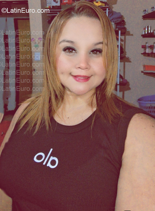 Date this fun Venezuela girl Karina from Caracas VE5747