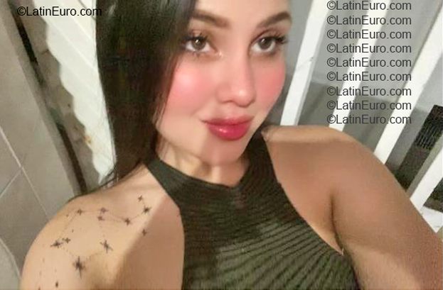 Date this charming Colombia girl Angeles from Guajira CO33877
