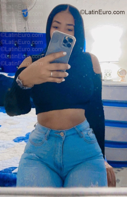 Date this happy Dominican Republic girl Mary from Santiago DO57093