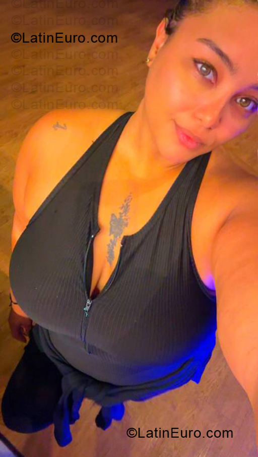 Date this foxy United States girl Jael from Miami US25806