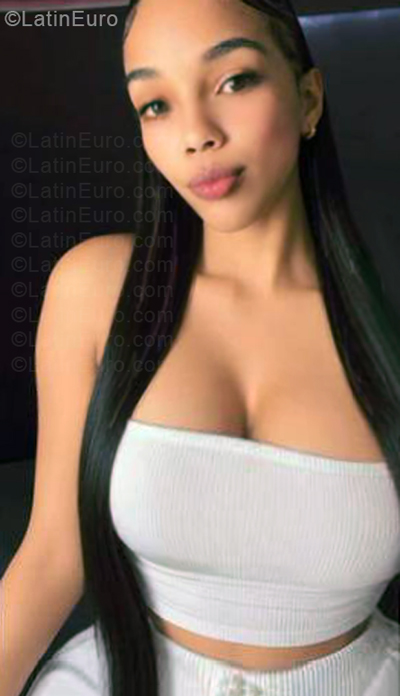 Date this hot Dominican Republic girl Any from Santo Domingo DO57331
